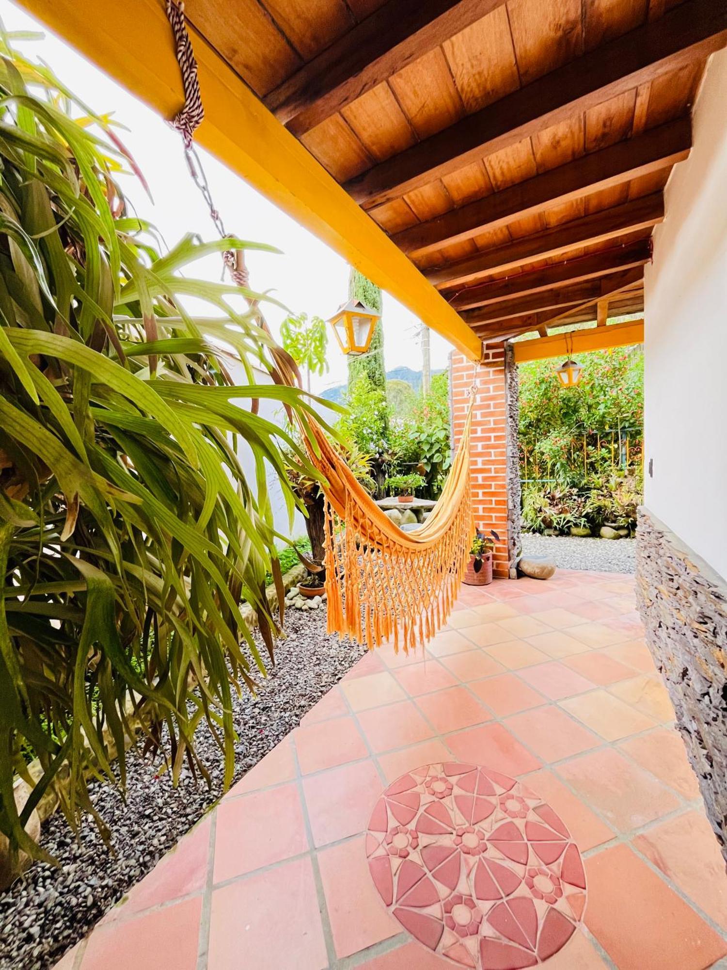Casa De Las Rocas Hostel 하르딘 외부 사진