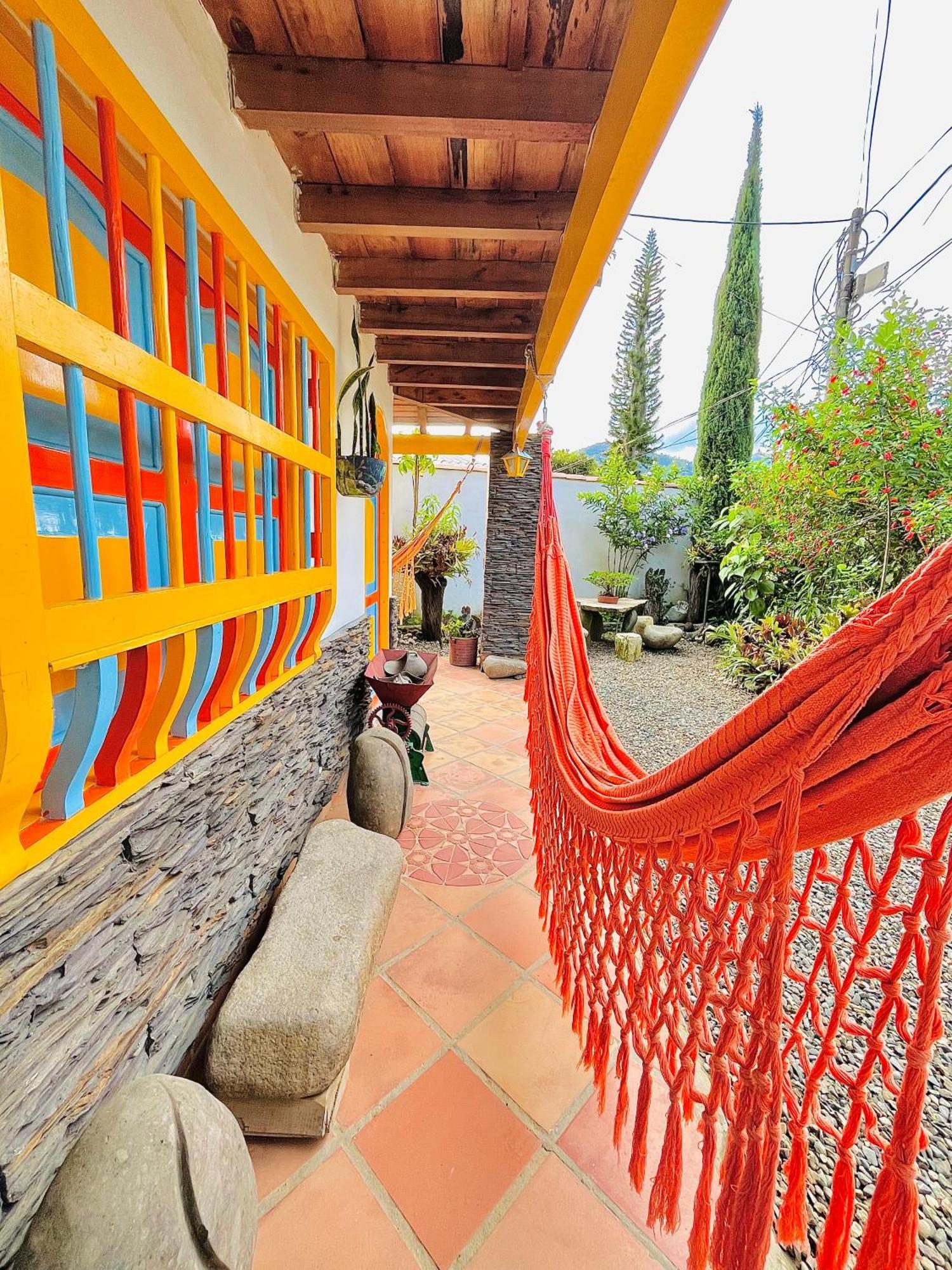 Casa De Las Rocas Hostel 하르딘 외부 사진